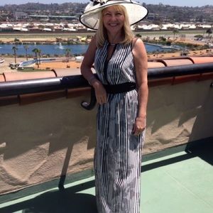 Great dress for an outing!